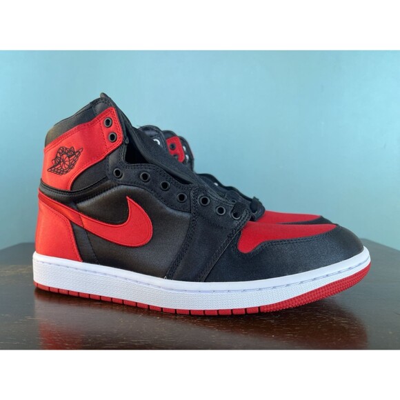 Nike Air Jordan 1 Retro High OG "Satin Bred" Women's Size 12 (10.5M) FD4810-061 - Picture 2 of 10